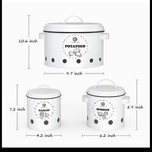 Kitchen vegetable canisters